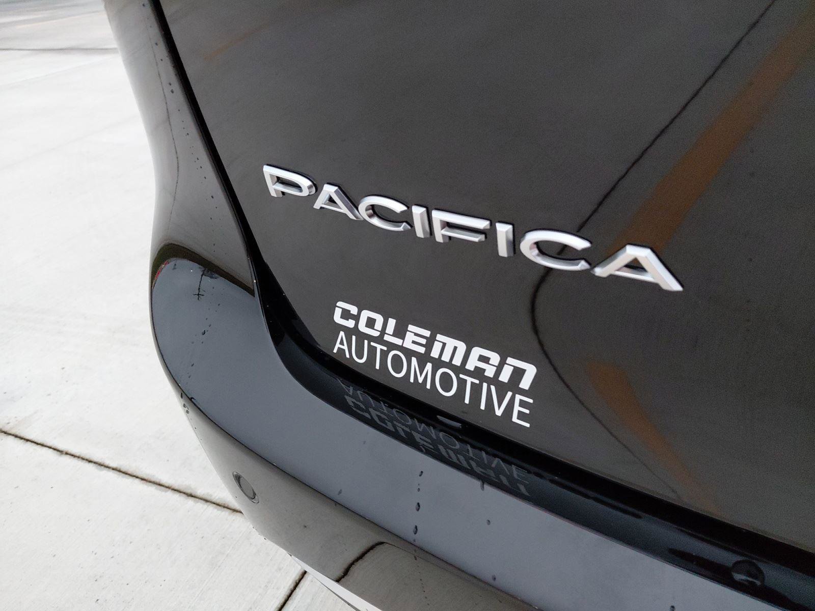 New 2026 Chrysler Pacifica Pinnacle image 23