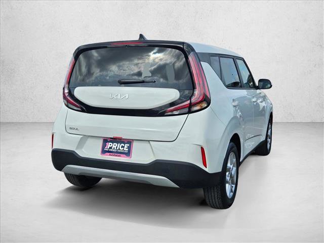Used 2025 Kia Soul LX w/ LX Technology Package FWD image 7