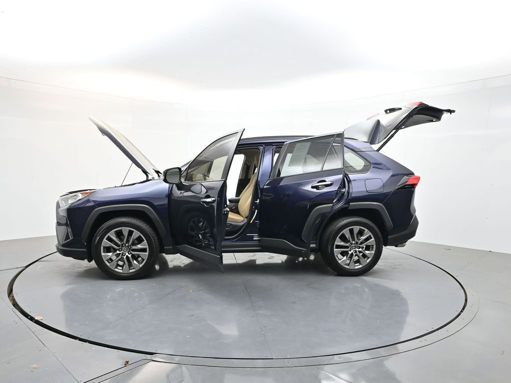 Used 2020 Toyota RAV4 Limited FWD image 40