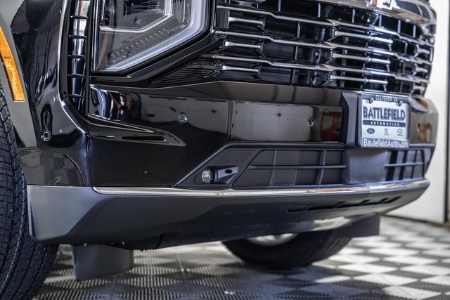 New 2026 Chevrolet Suburban Premier image 16
