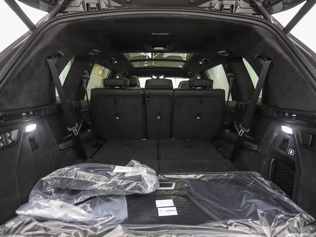 Used 2027 BMW X7 xDrive40i w/ M Sport Package AWD/4WD image 28