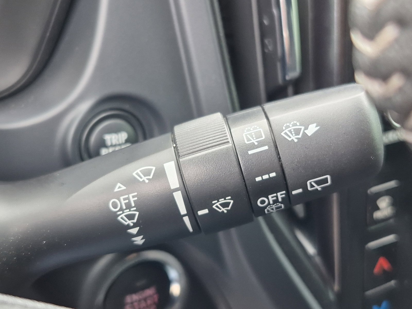 Used 2025 Subaru Forester Premium image 32
