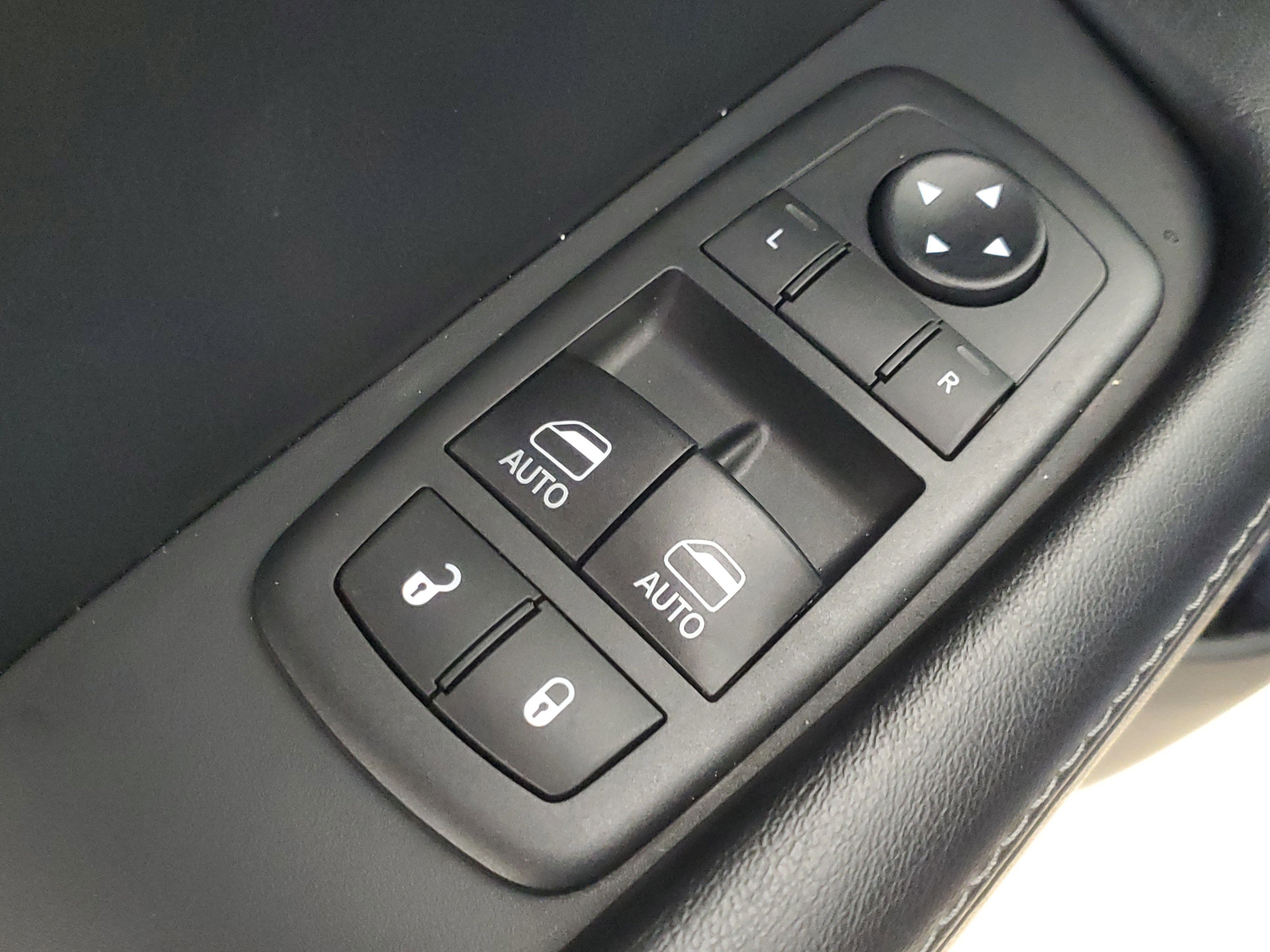 Used 2021 Dodge Challenger R/T Scat Pack w/ Dynamics Package image 17