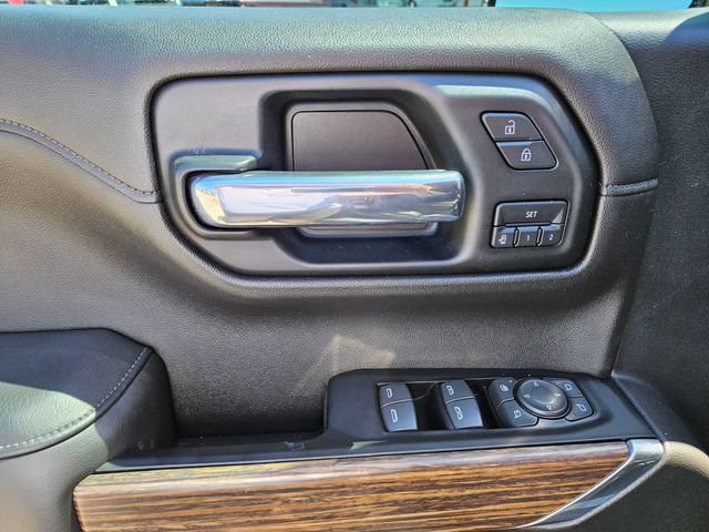 Used 2019 Chevrolet Silverado 1500 High Country w/ Technology Package AWD/4WD image 24