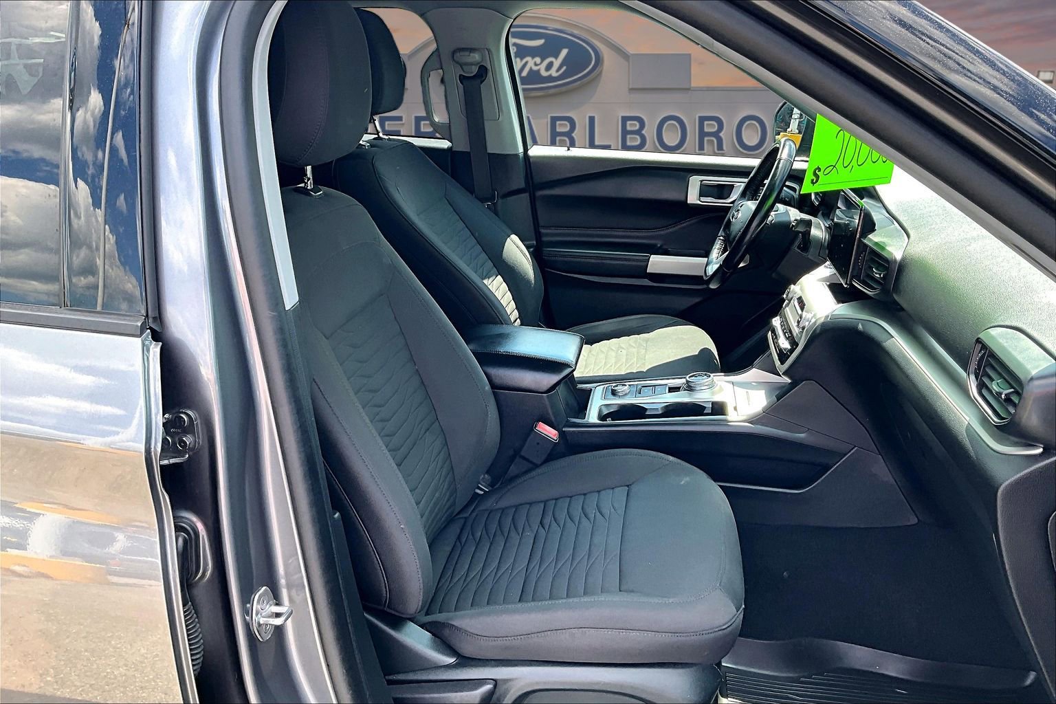 Used 2021 Ford Explorer XLT AWD/4WD image 7