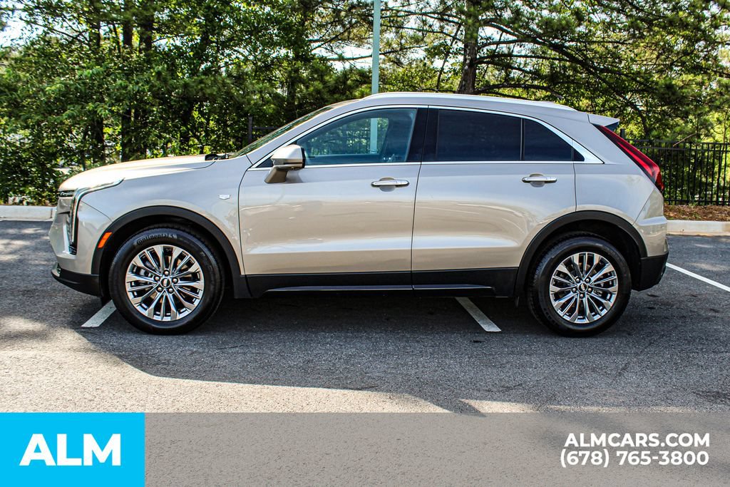 Used 2025 Cadillac XT4 Premium Luxury FWD image 6