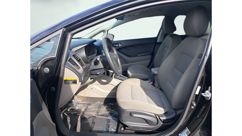 Used 2016 Kia Forte LX FWD image 21