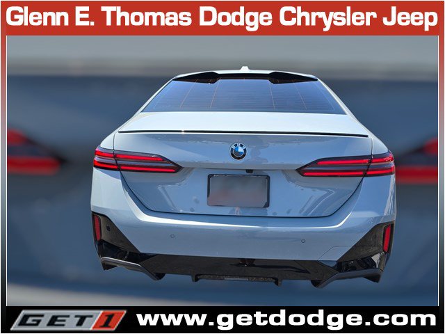 Used 2025 BMW 530i w/ M Sport Package RWD image 8