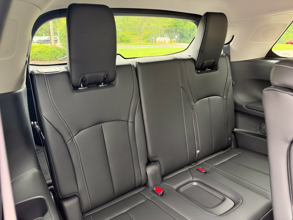 New 2027 INFINITI QX60 Luxe w/ Family Package AWD/4WD image 30