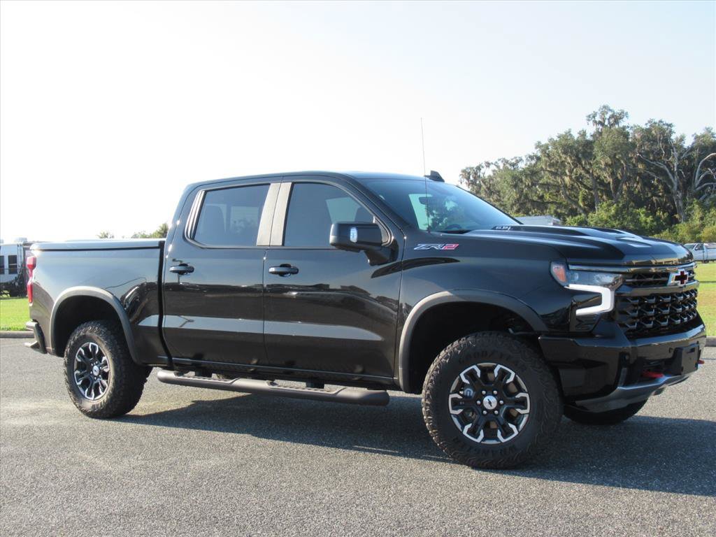 Used 2025 Chevrolet Silverado 1500 ZR2 w/ Technology Package image 2