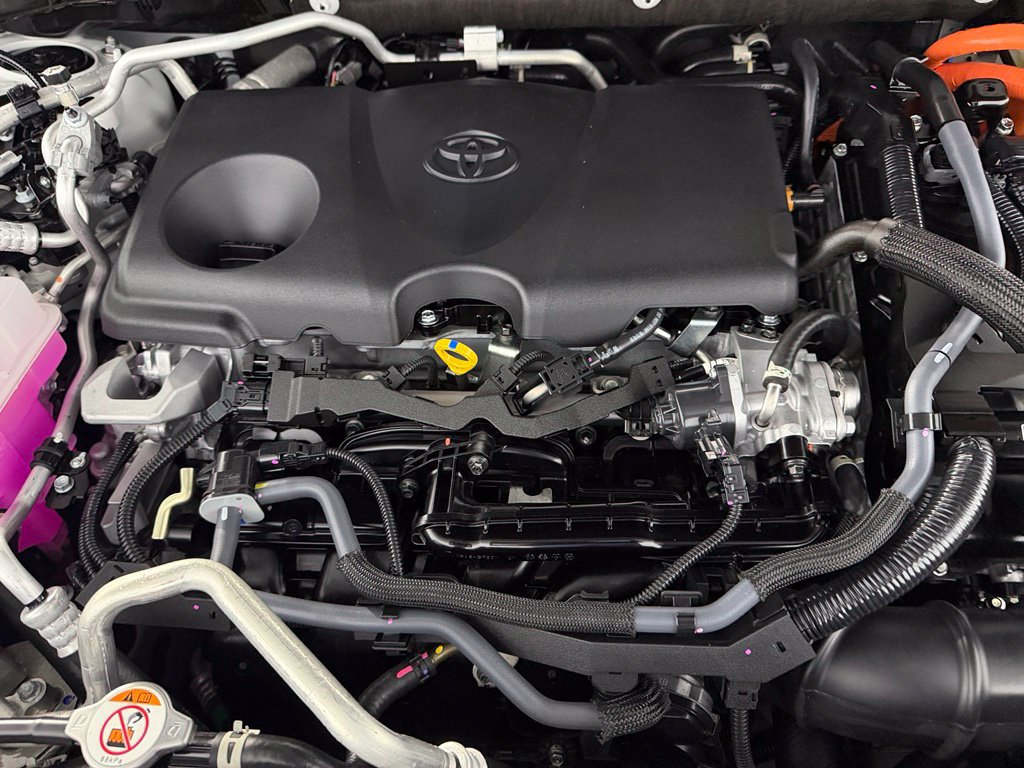 Used 2025 Toyota RAV4 SE AWD/4WD image 34