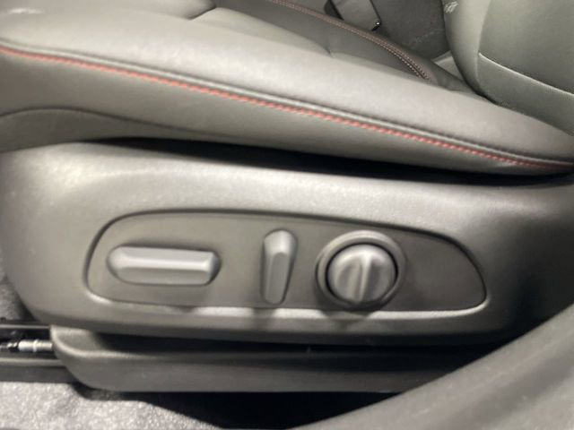 New 2026 Chevrolet Trax RS w/ Sunroof Package FWD image 12