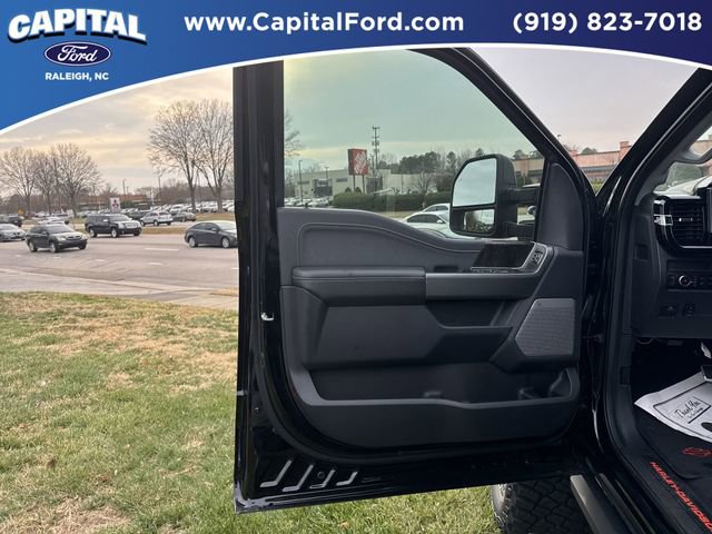 New 2026 Ford F250 Lariat w/ Black Appearance Package image 19