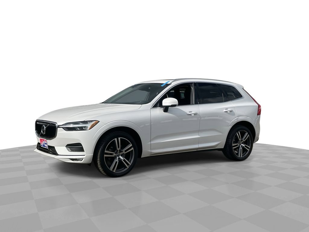 Used 2021 Volvo XC60 T5 Momentum w/ Premium Package image 4