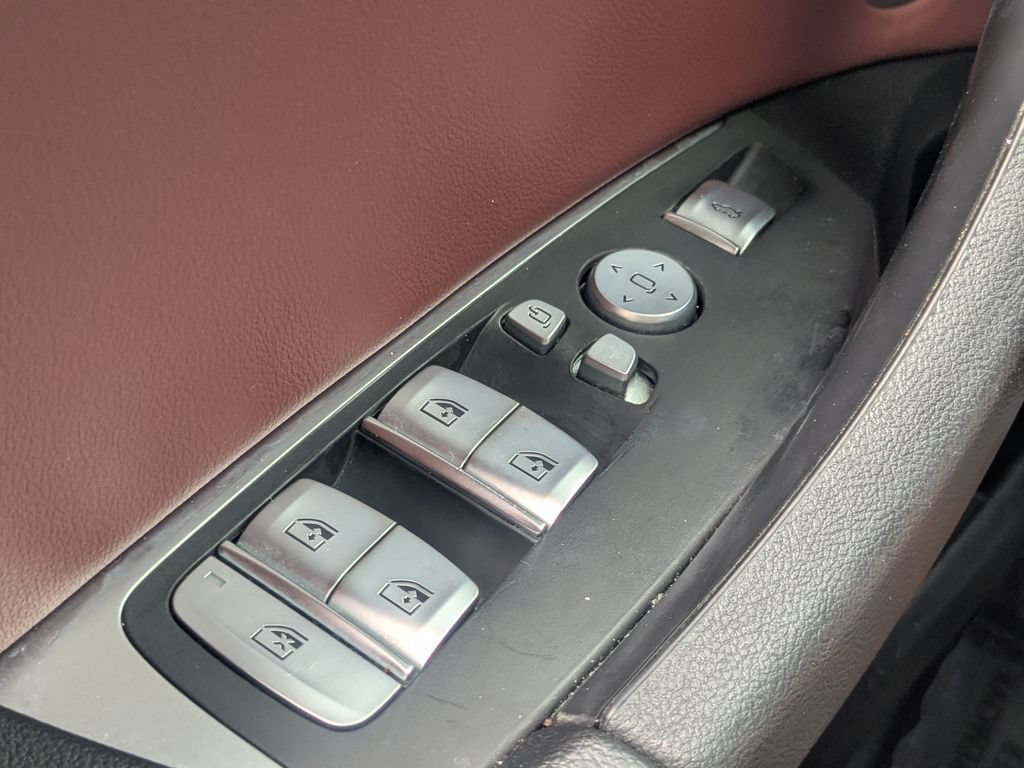 Used 2023 BMW X4 xDrive30i w/ M Sport Package AWD/4WD image 17
