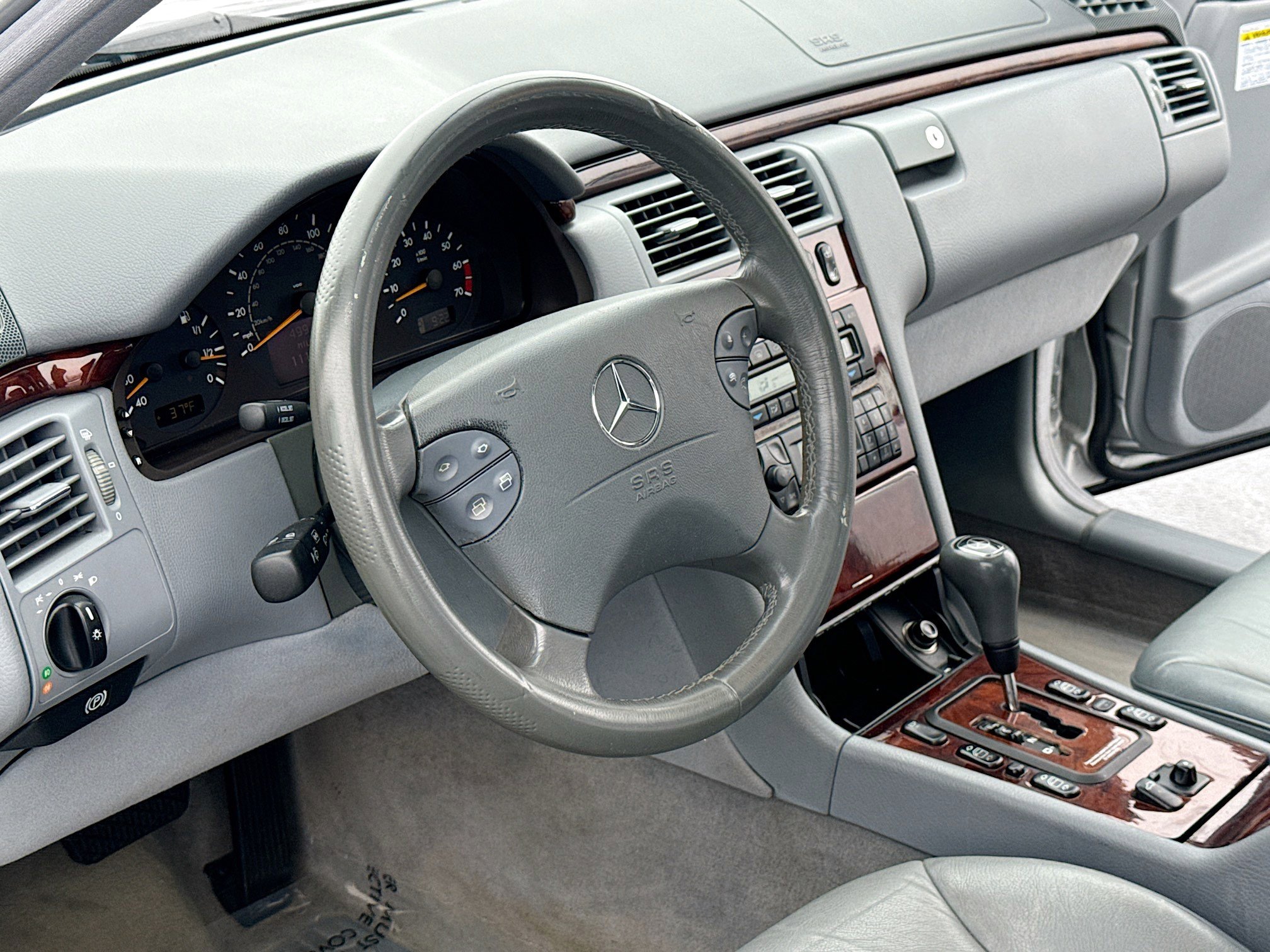 Used 2000 Mercedes-Benz E 430 4MATIC Sedan image 4