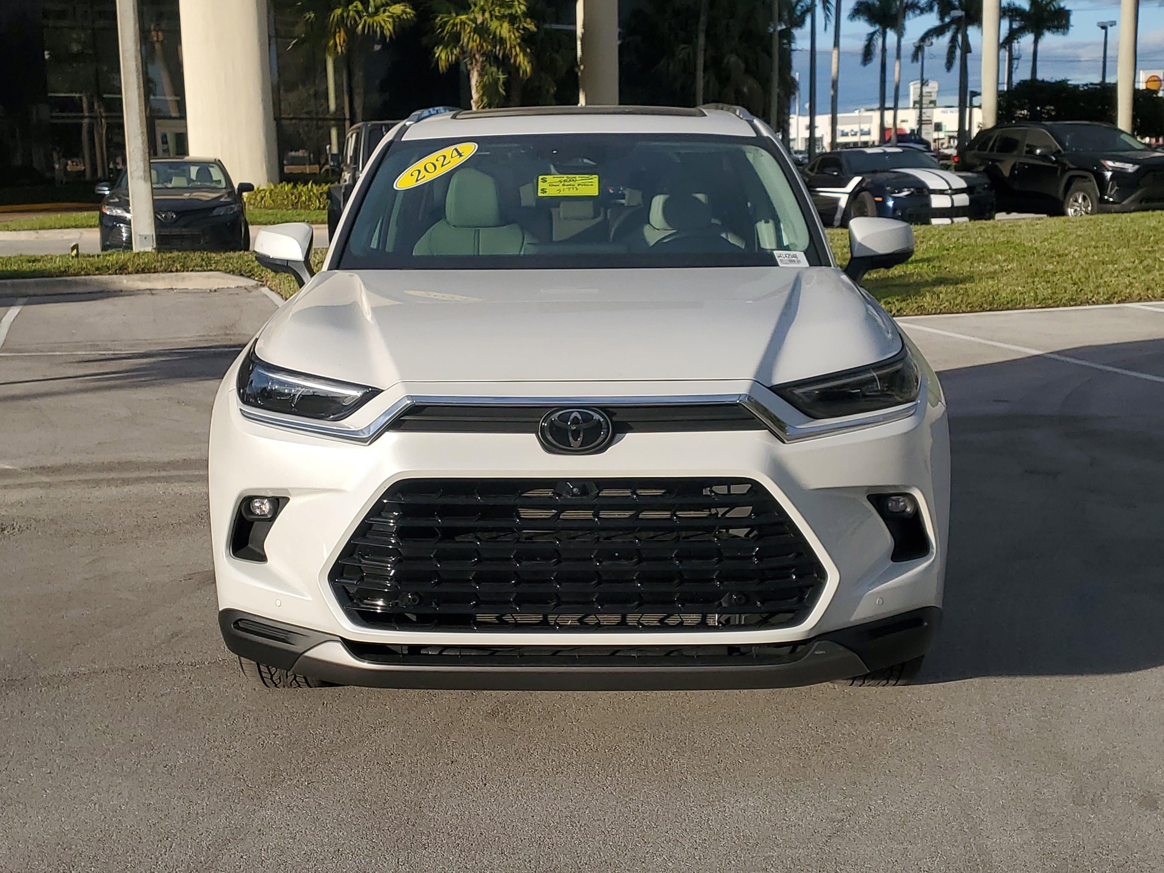 Used 2024 Toyota Grand Highlander Platinum image 8