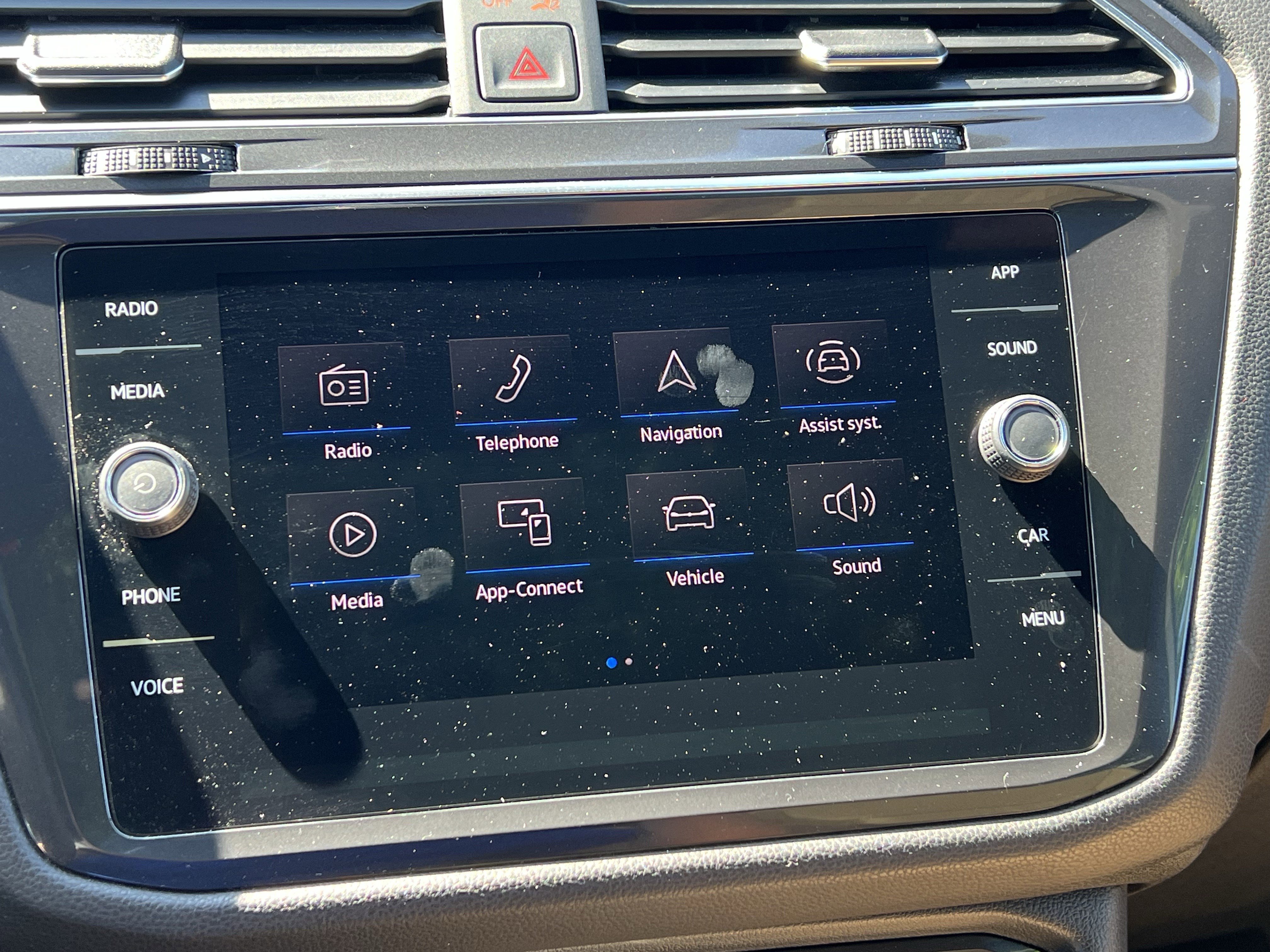 Used 2022 Volkswagen Tiguan SE w/ Panoramic Sunroof Package AWD/4WD image 23