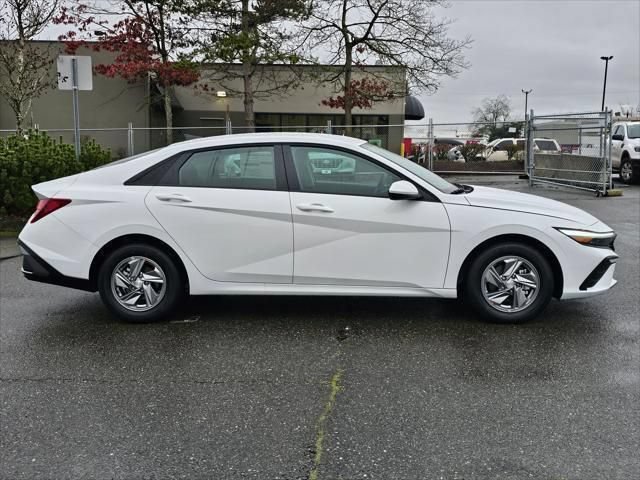 New 2026 Hyundai Elantra SE FWD image 8