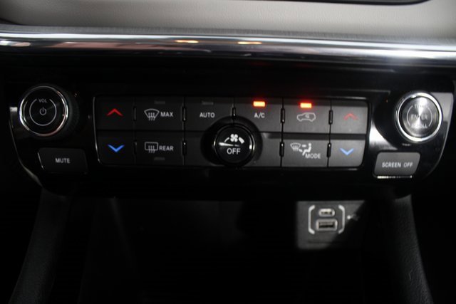 Used 2022 Jeep Compass Limited image 6