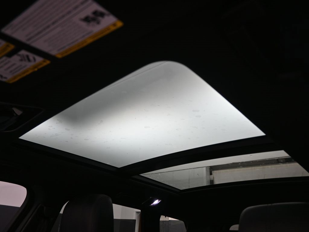 Used 2016 Land Rover Range Rover Sport HSE image 23