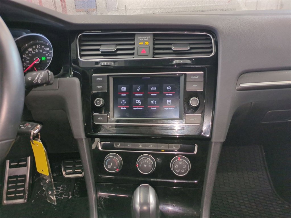 Used 2021 Volkswagen GTI SE image 31