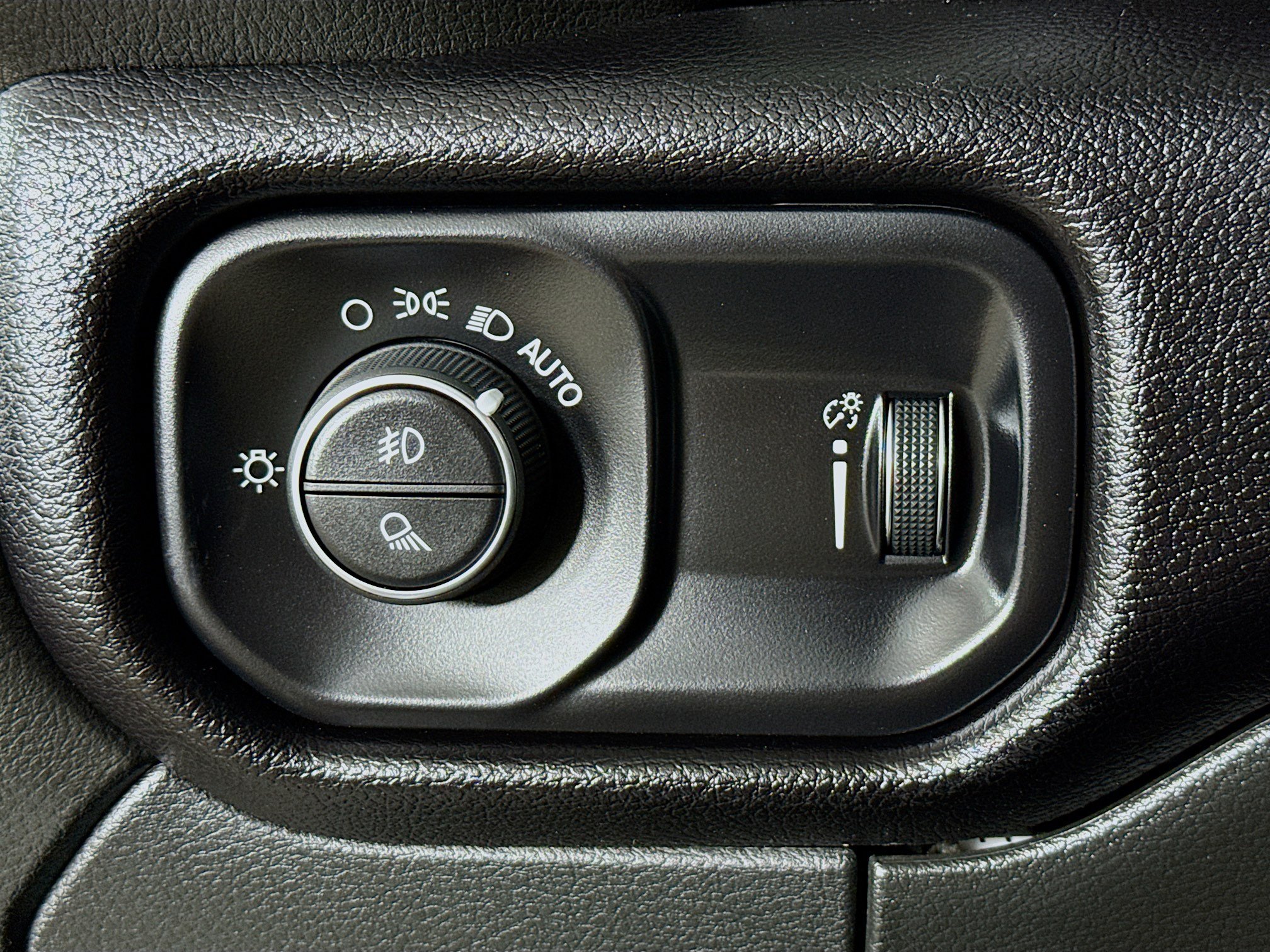 Used 2024 RAM 2500 Big Horn AWD/4WD image 9