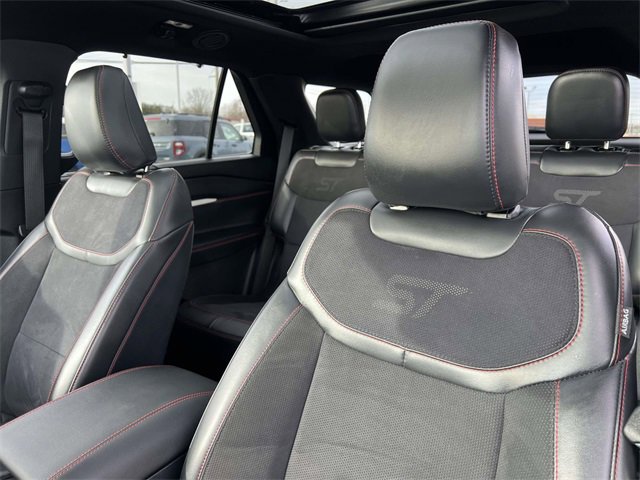 Certified 2025 Ford Explorer ST image 25