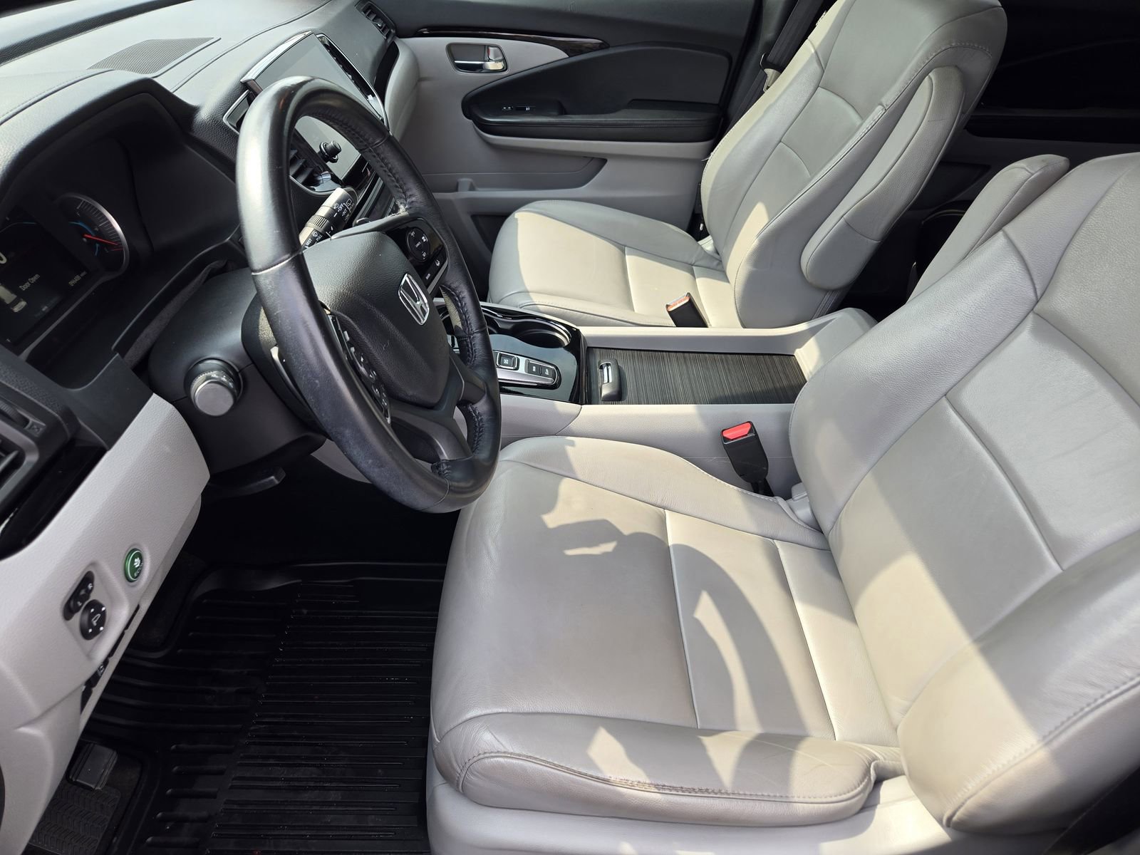 Used 2021 Honda Pilot Touring image 13