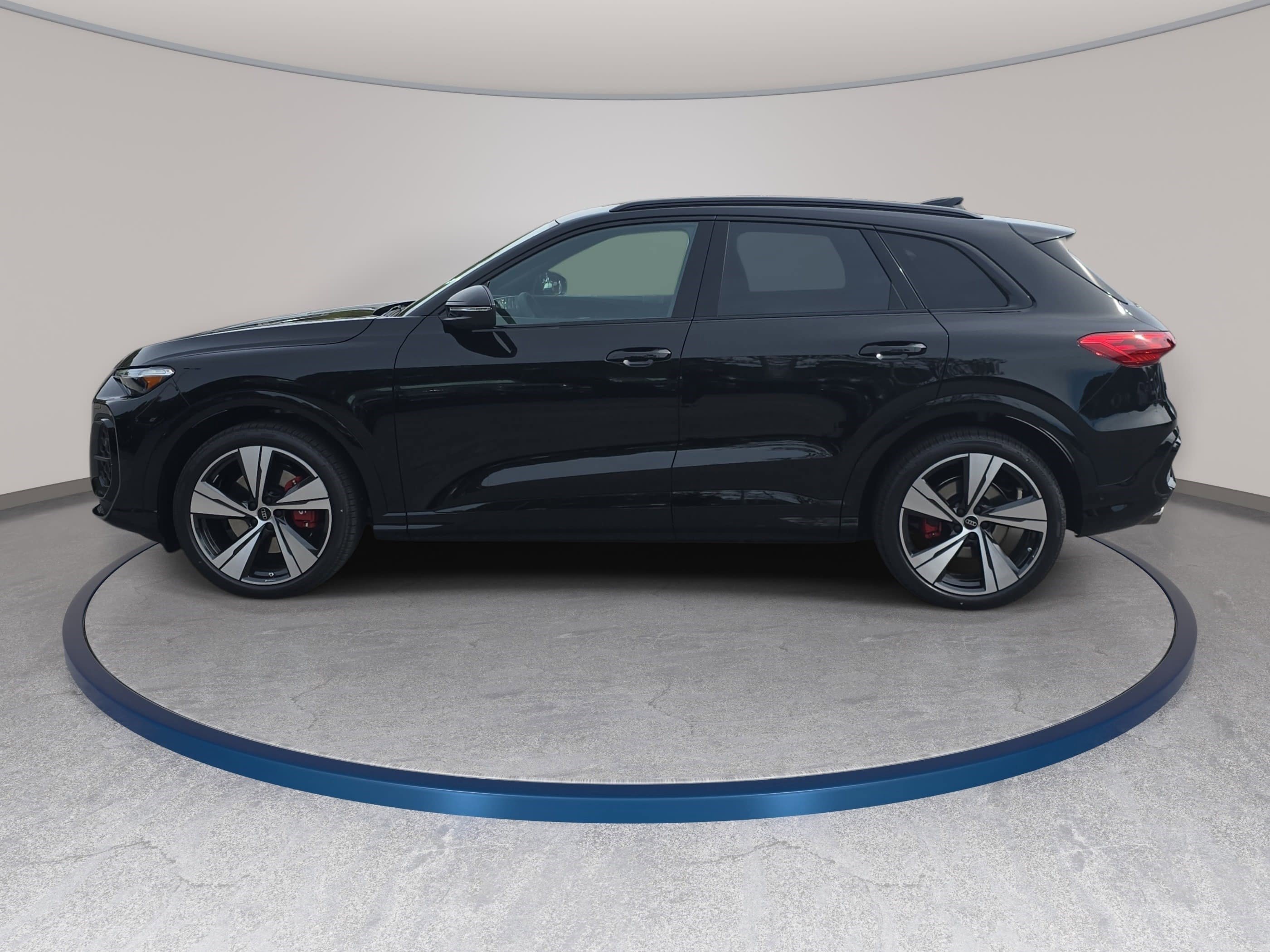 New 2026 Audi SQ5 Premium Plus image 8