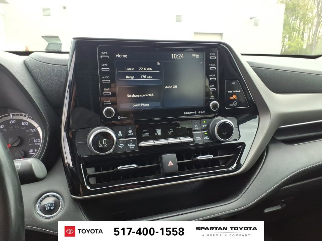 Used 2022 Toyota Highlander LE AWD/4WD image 21