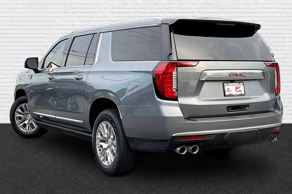 Used 2022 GMC Yukon XL Denali RWD image 4