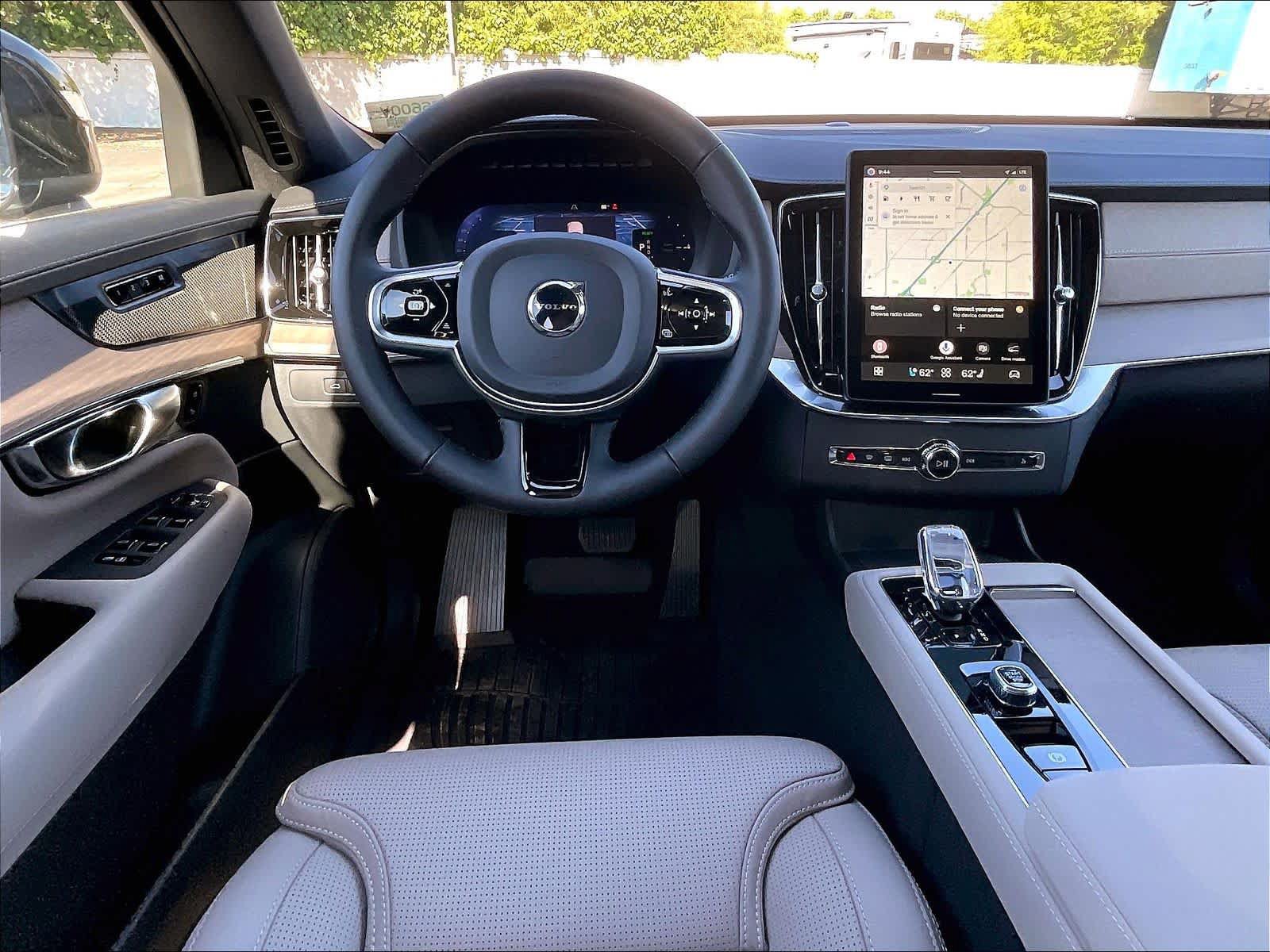 New 2026 Volvo XC90 T8 Ultra w/ Protection Package AWD/4WD image 15
