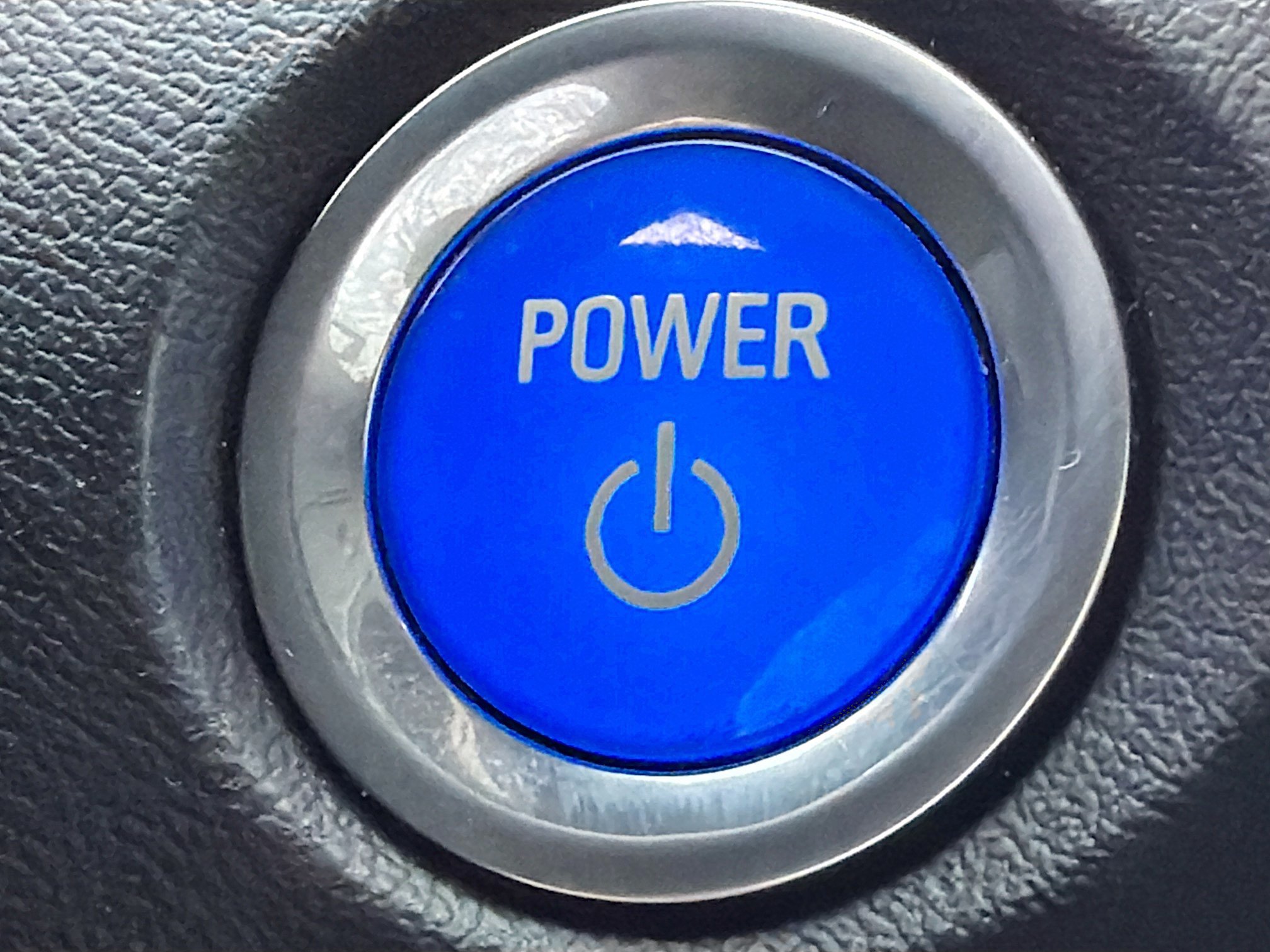 Used 2019 Chevrolet Volt Premier w/ Driver Confidence II Package FWD image 32