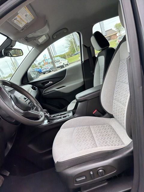 Used 2022 Chevrolet Equinox LS image 12