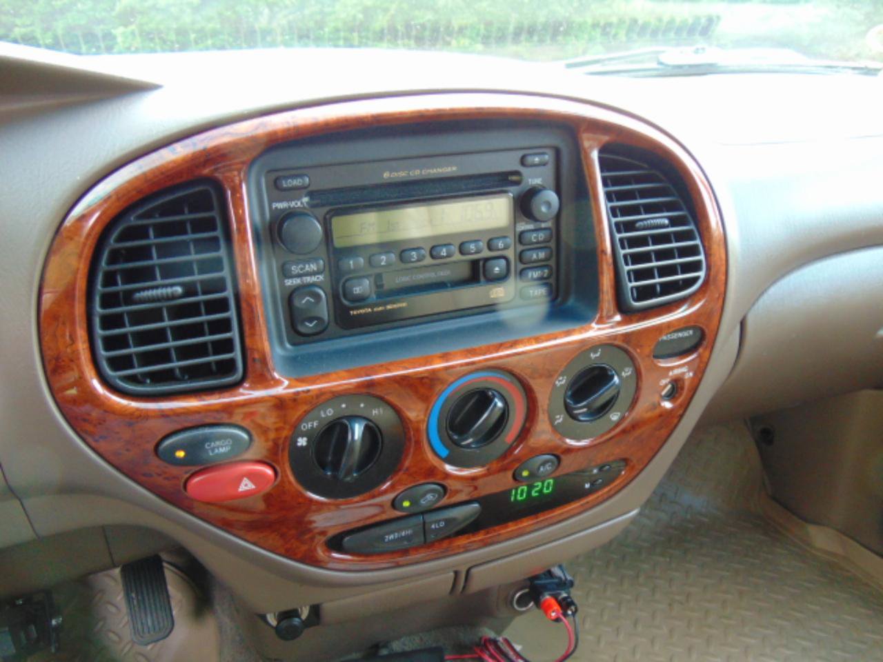 Used 2000 Toyota Tundra Limited w/ Off-Road Pkg AWD/4WD image 7