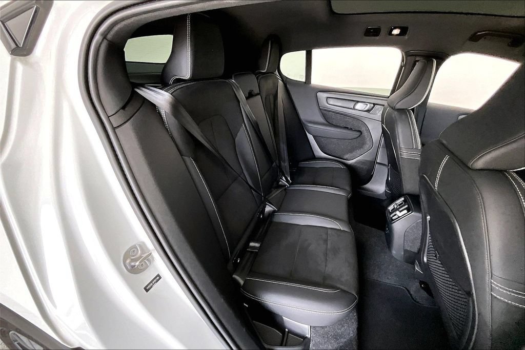 Certified 2023 Volvo C40 P8 Recharge Plus AWD/4WD image 36