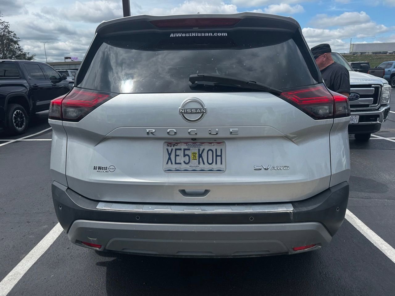 Used 2022 Nissan Rogue SV AWD/4WD image 19