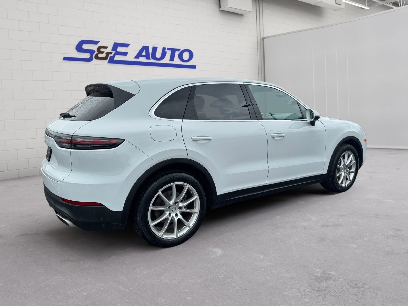 Used 2019 Porsche Cayenne AWD/4WD image 4