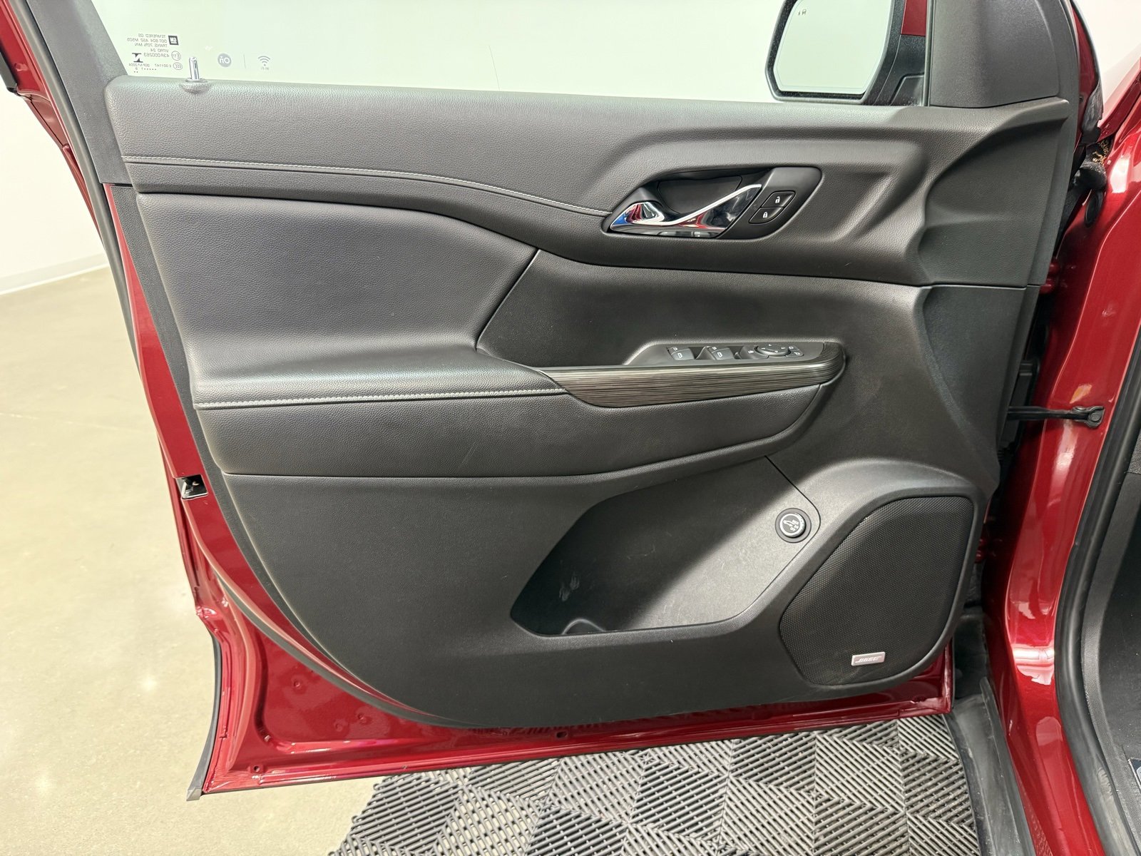 Used 2019 GMC Acadia SLT image 11