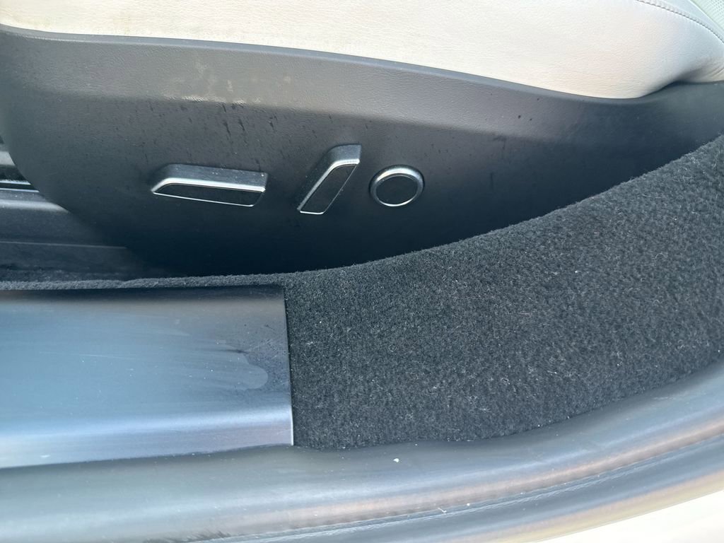 Used 2023 Tesla Model S AWD/4WD image 14