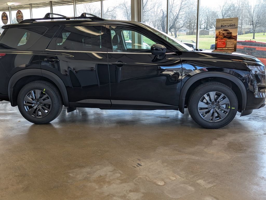 New 2026 Nissan Pathfinder SV image 2