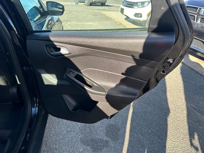 Used 2014 Ford Focus SE w/ Equipment Group 201A image 26