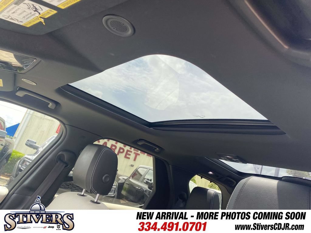 Used 2021 Land Rover Discovery S R-Dynamic AWD/4WD image 53