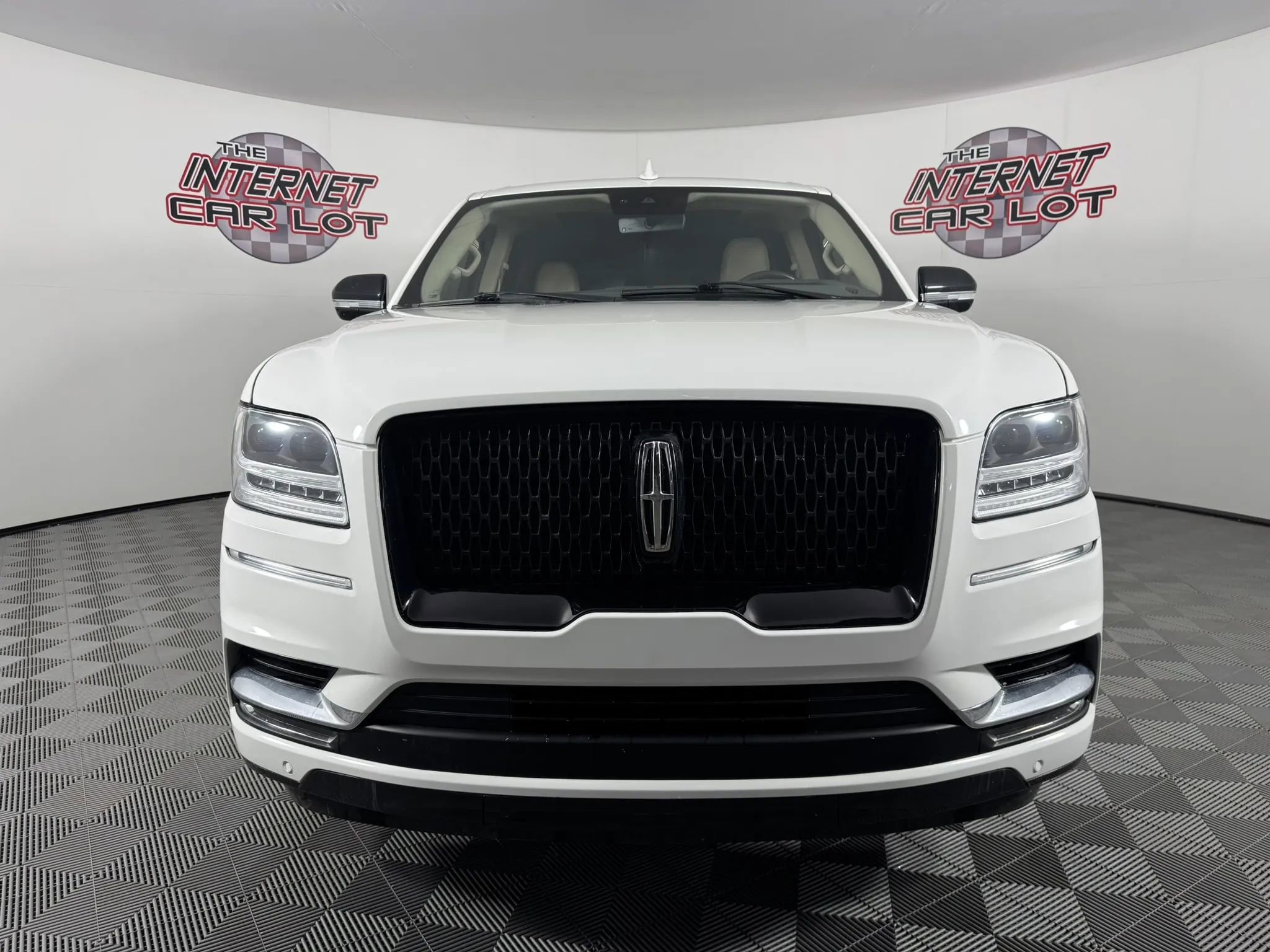 Used 2021 Lincoln Navigator Reserve w/ Luxury Package image 2