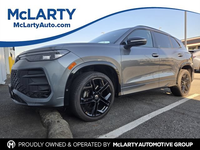 Used 2025 Volkswagen Tiguan SE R-Line