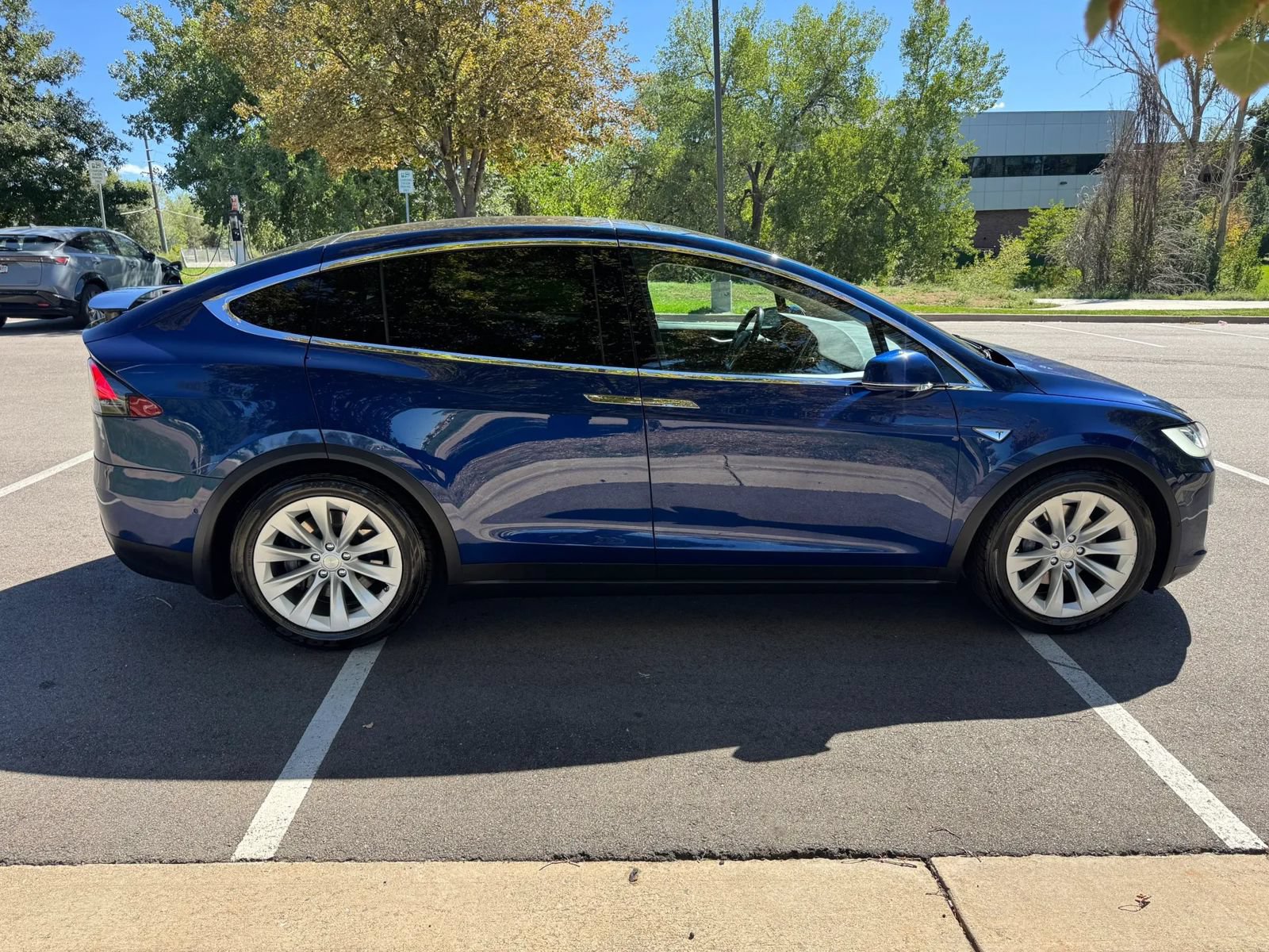 Used 2016 Tesla Model X 75D AWD/4WD image 4