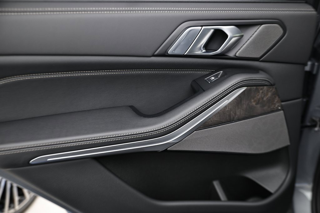 New 2026 BMW X5 xDrive40i w/ M Sport Package image 23