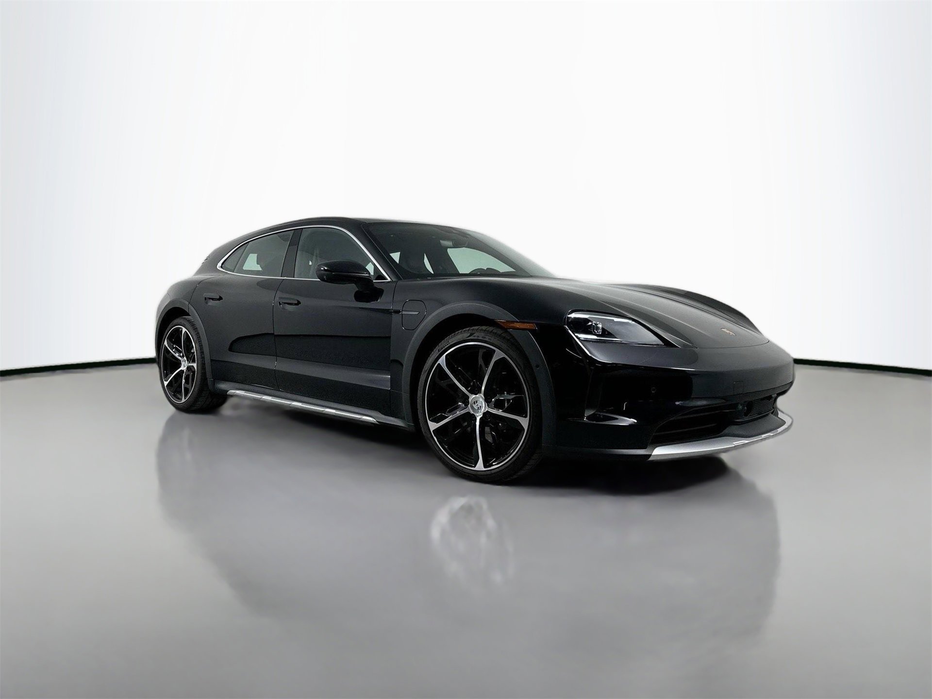 Certified 2025 Porsche Taycan 4S image 7