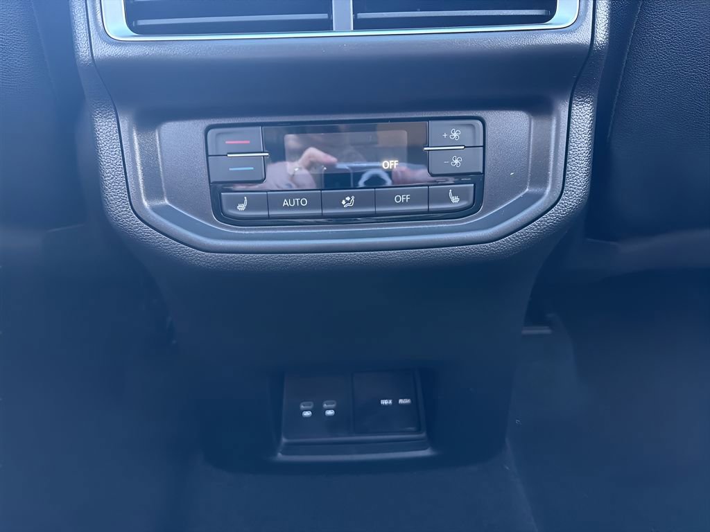 New 2026 Volkswagen Atlas SEL Premium R-Line image 23